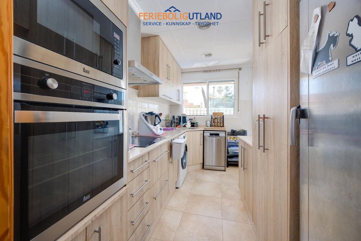 3 sypialnia Willa na sprzedaż w La Marina z basenem garażem - 279 969 € (Ref: 10001059)