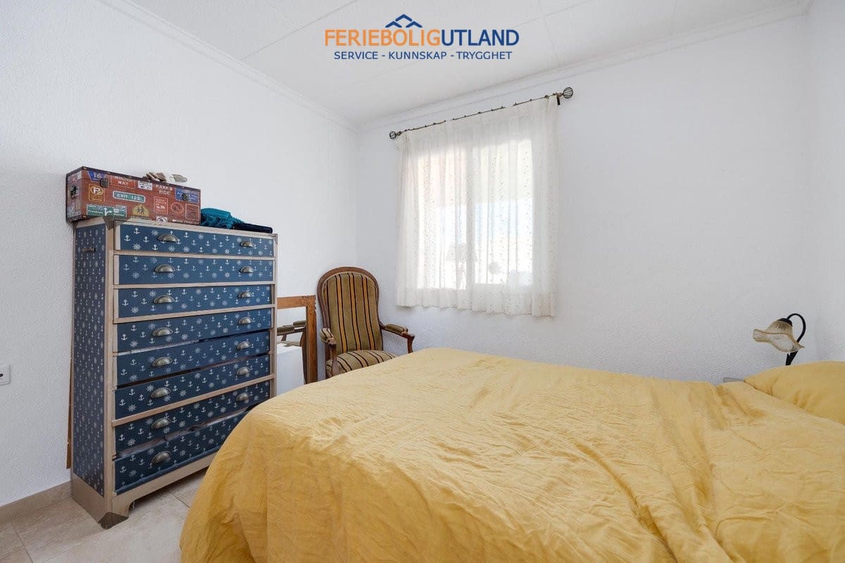 3 sypialnia Willa na sprzedaż w La Marina z basenem garażem - 279 969 € (Ref: 10001059)