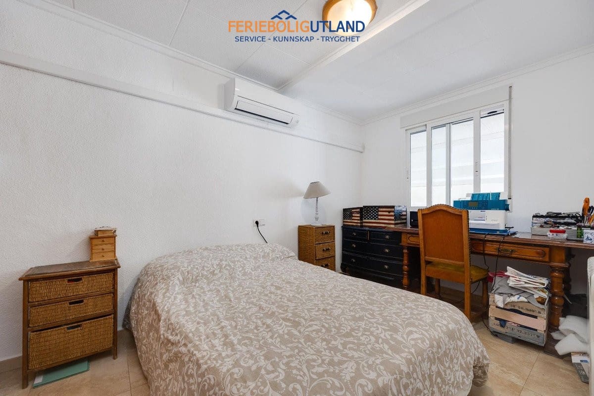 3 sypialnia Willa na sprzedaż w La Marina z basenem garażem - 279 969 € (Ref: 10001059)