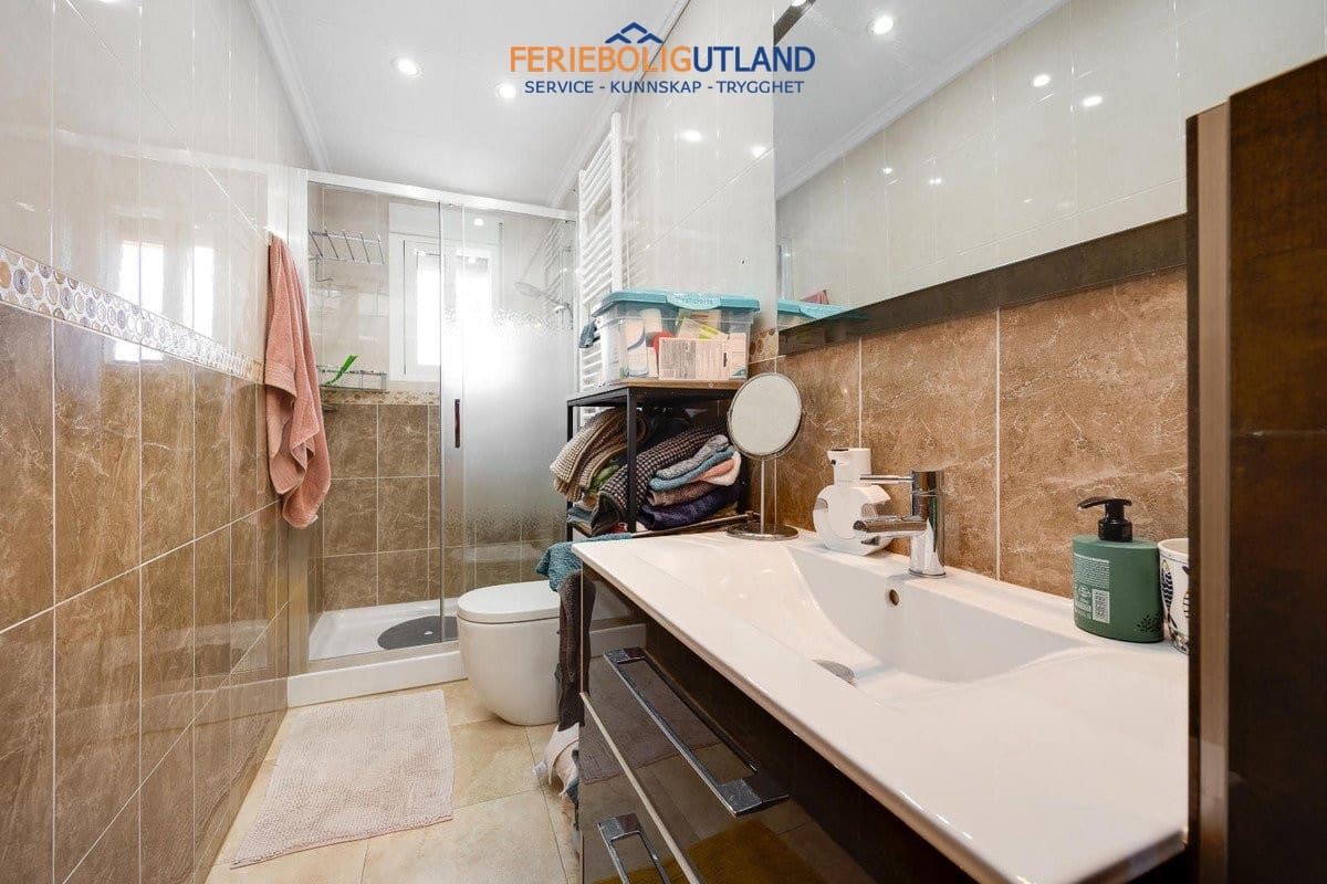 3 sypialnia Willa na sprzedaż w La Marina z basenem garażem - 279 969 € (Ref: 10001059)