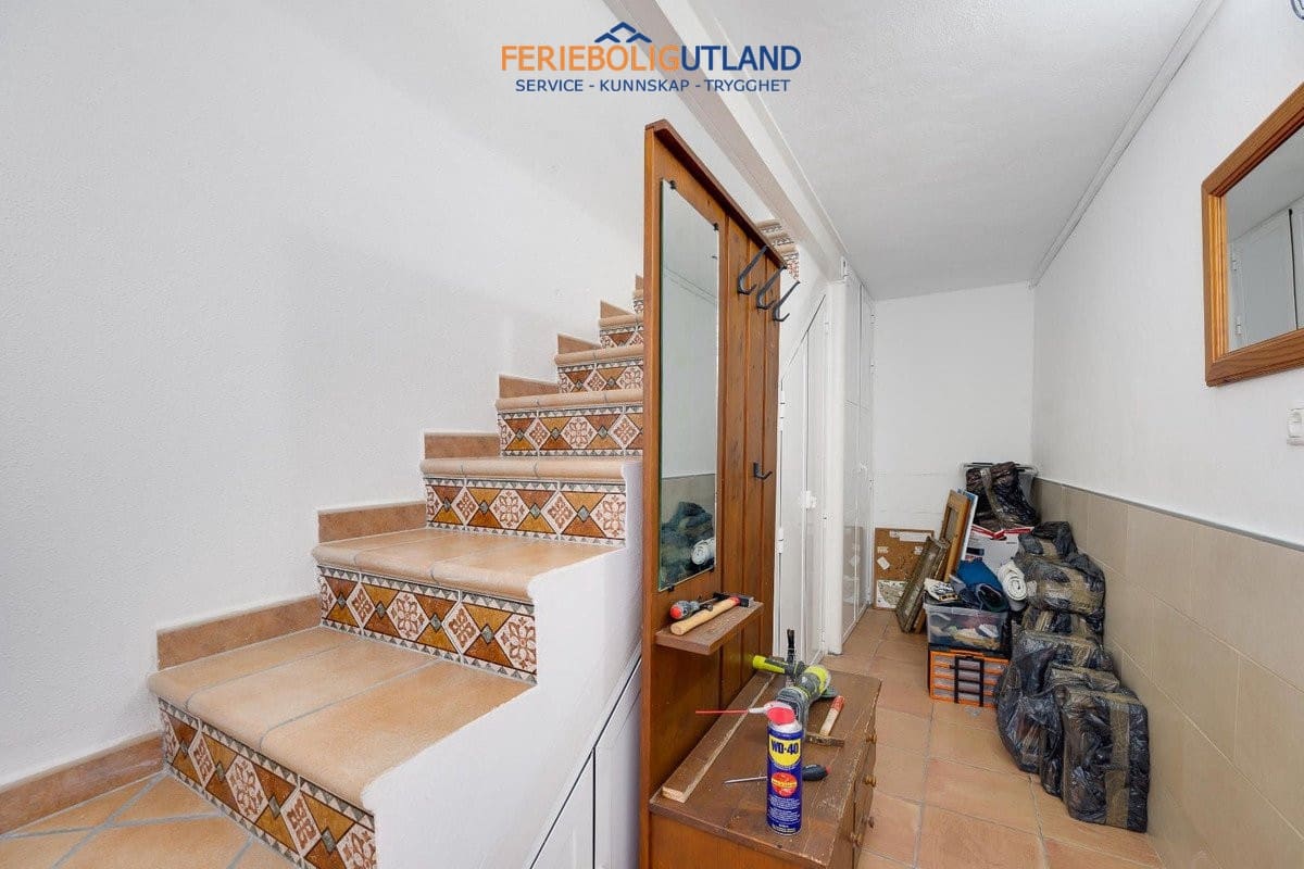 3 sypialnia Willa na sprzedaż w La Marina z basenem garażem - 279 969 € (Ref: 10001059)