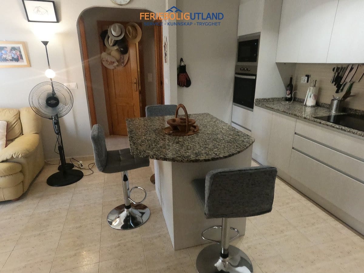 Apartamento de 2 habitaciones en Orihuela Costa en venta con piscina - 190.000 € (Ref: 10001062)