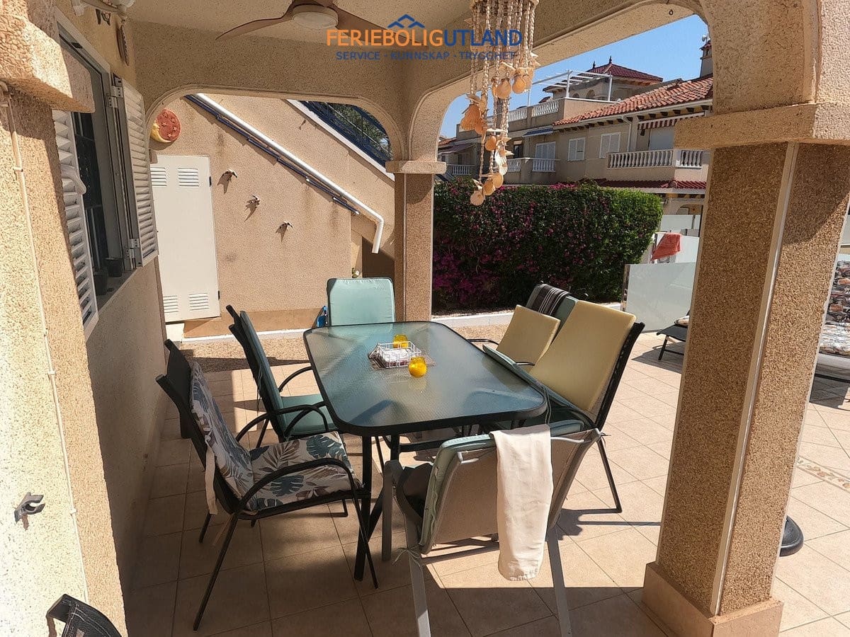 Apartamento de 2 habitaciones en Orihuela Costa en venta con piscina - 190.000 € (Ref: 10001062)