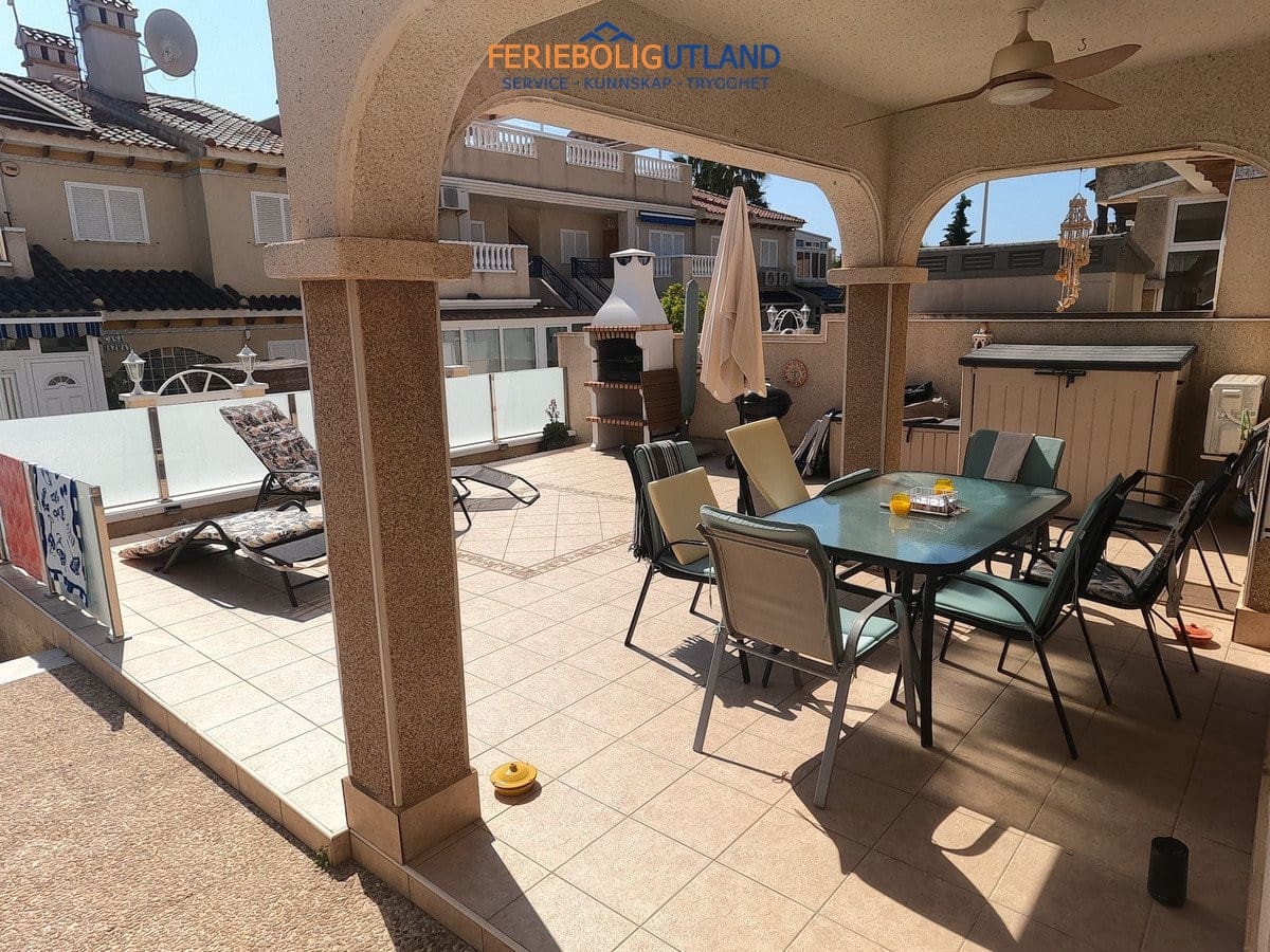 Apartamento de 2 habitaciones en Orihuela Costa en venta con piscina - 190.000 € (Ref: 10001062)