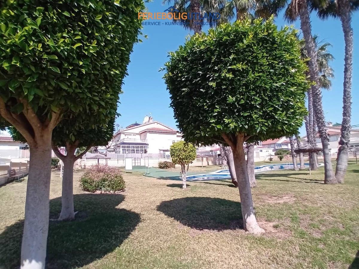 Apartamento de 2 habitaciones en Orihuela Costa en venta con piscina - 190.000 € (Ref: 10001062)
