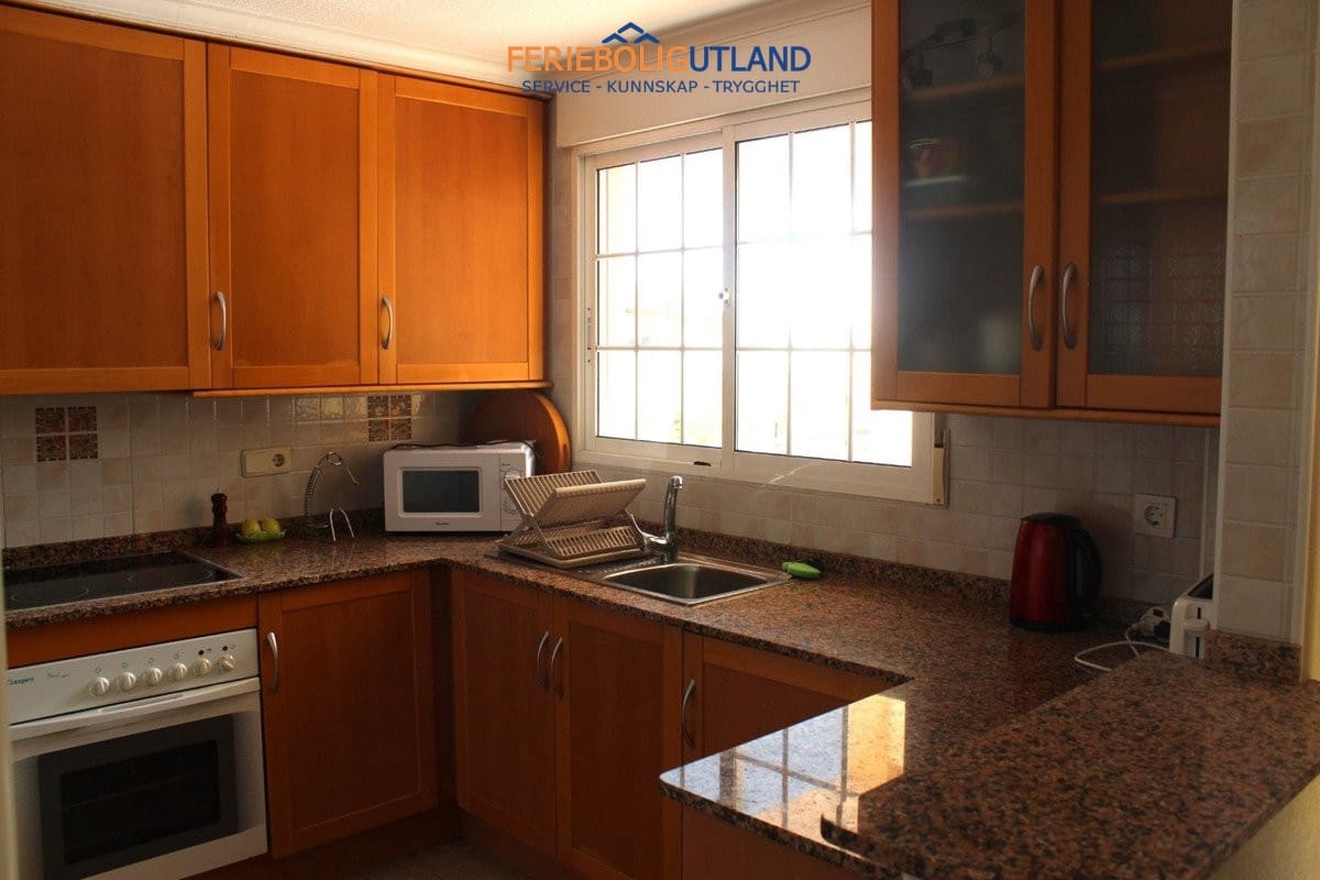 Casa de 3 habitaciones en Algorfa en venta con piscina garaje - 249.995 € (Ref: 10001063)