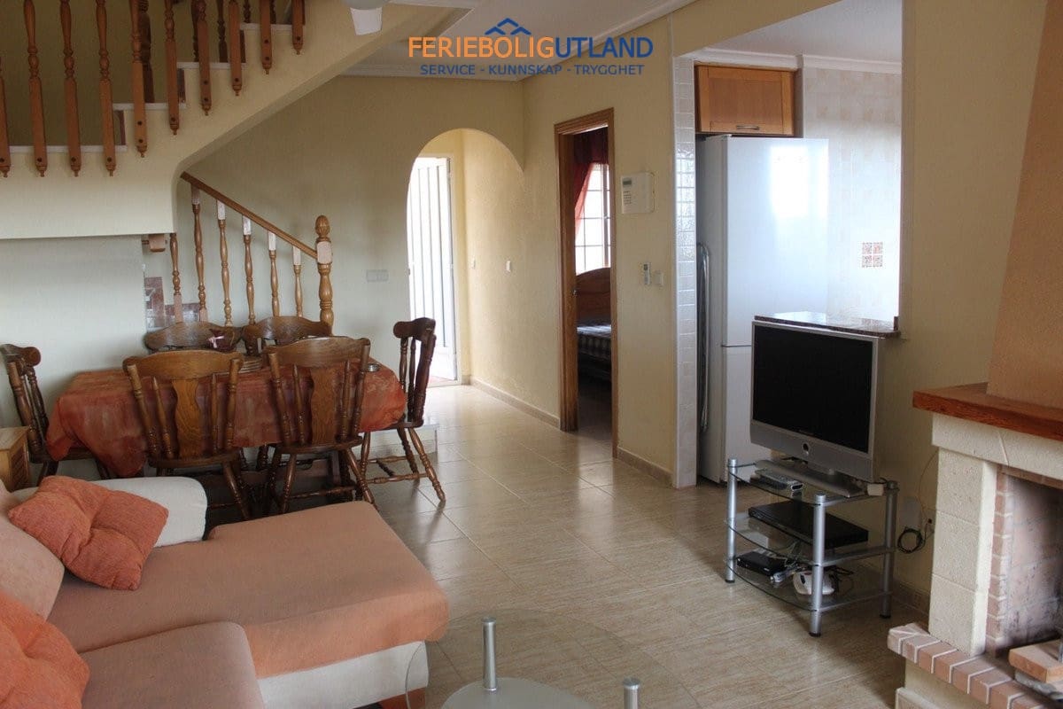 Casa de 3 habitaciones en Algorfa en venta con piscina garaje - 249.995 € (Ref: 10001063)