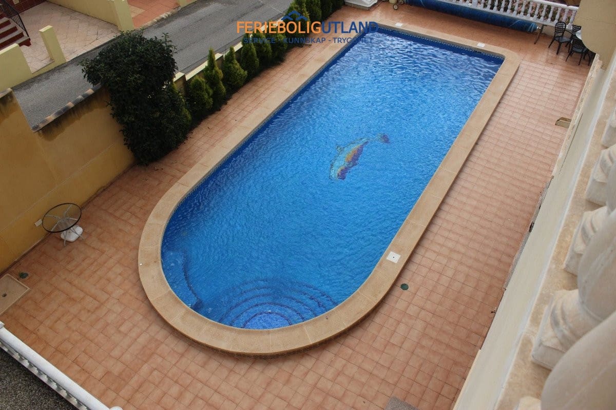 Casa de 3 habitaciones en Algorfa en venta con piscina garaje - 249.995 € (Ref: 10001063)