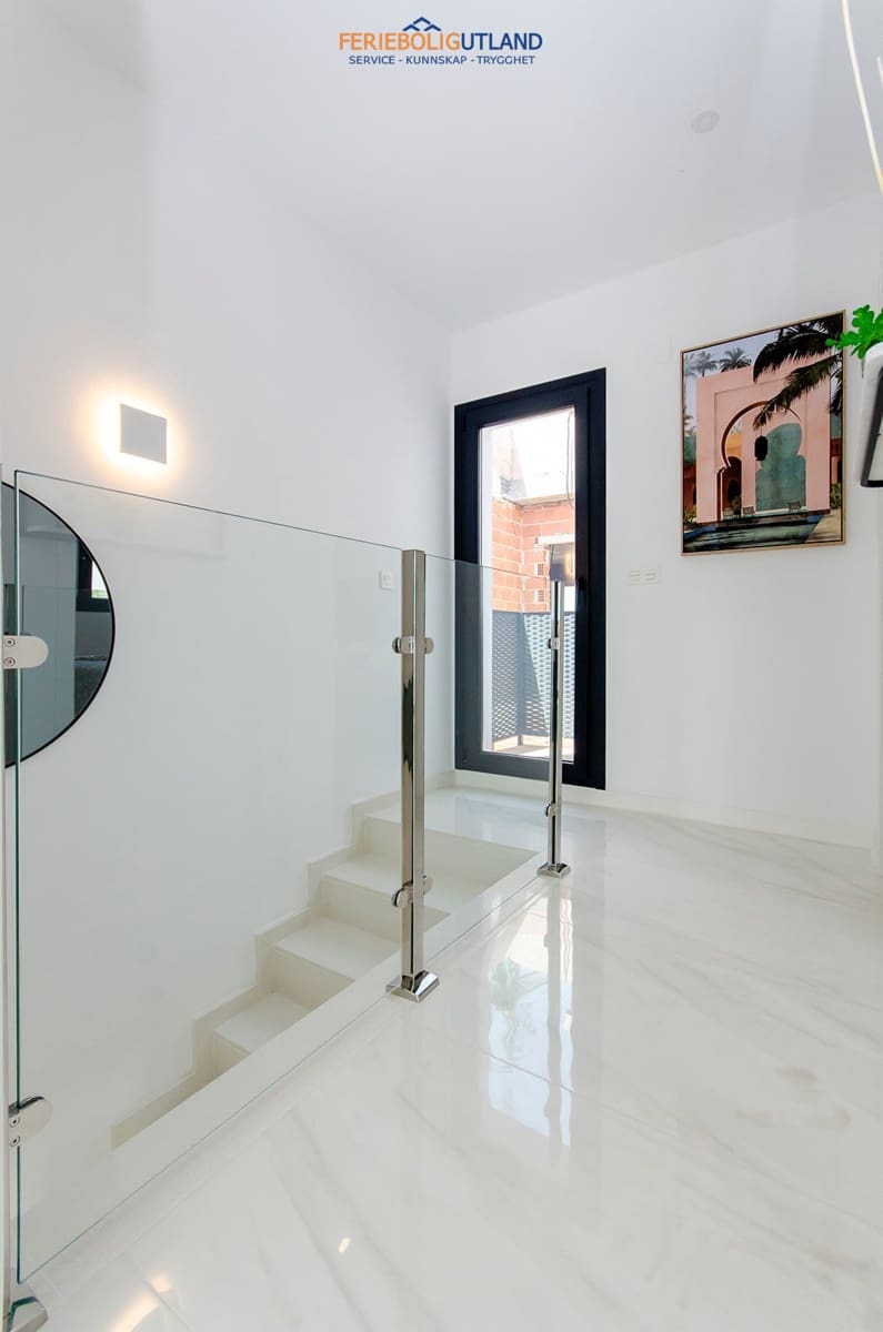3 camera da letto Villa in vendita in Vistabella con piscina garage - 439.000 € (Rif: 10001066)