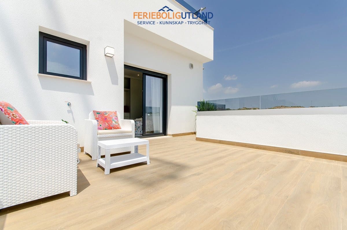 3 camera da letto Villa in vendita in Vistabella con piscina garage - 439.000 € (Rif: 10001066)