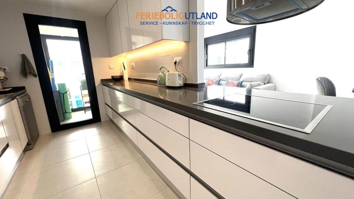 3 soveværelse Lejlighed til salg i Villamartin med swimmingpool garage - € 390.000 (Ref: 10001067)