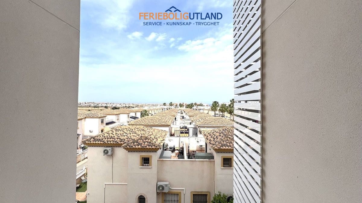 3 soveværelse Lejlighed til salg i Villamartin med swimmingpool garage - € 390.000 (Ref: 10001067)
