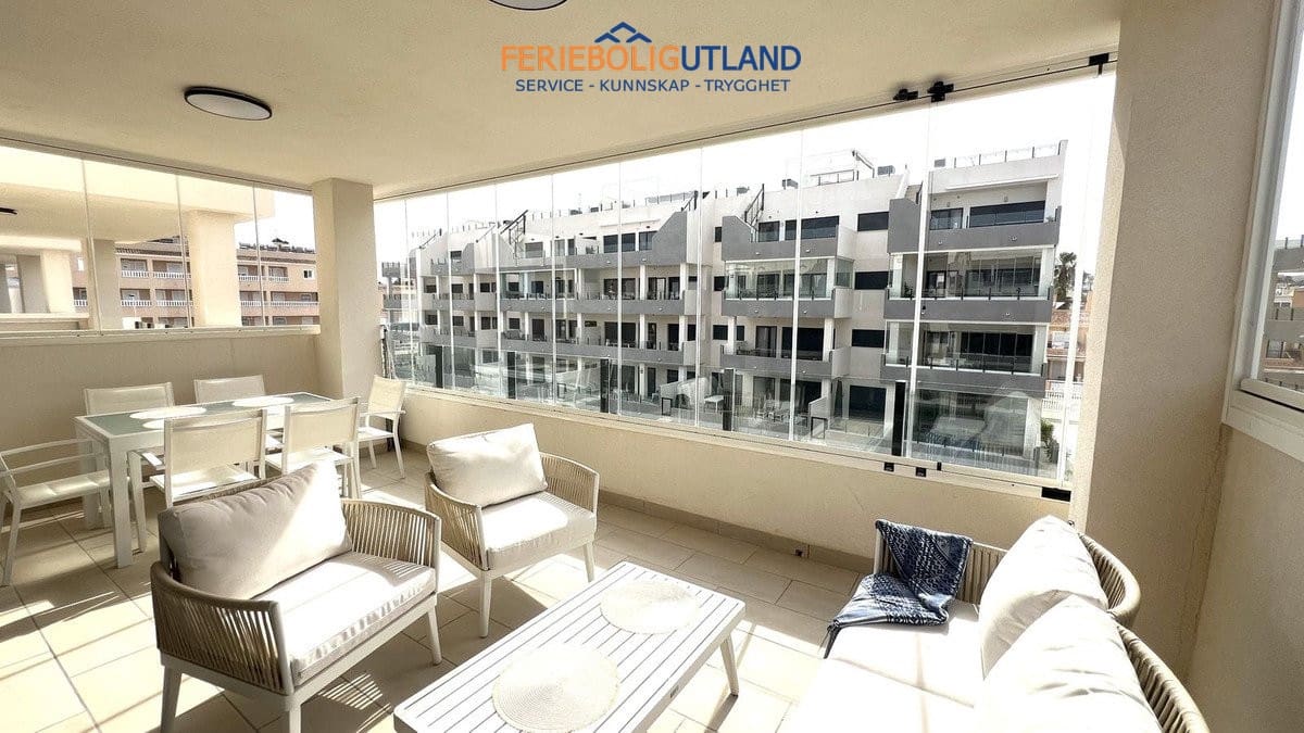 3 soveværelse Lejlighed til salg i Villamartin med swimmingpool garage - € 390.000 (Ref: 10001067)
