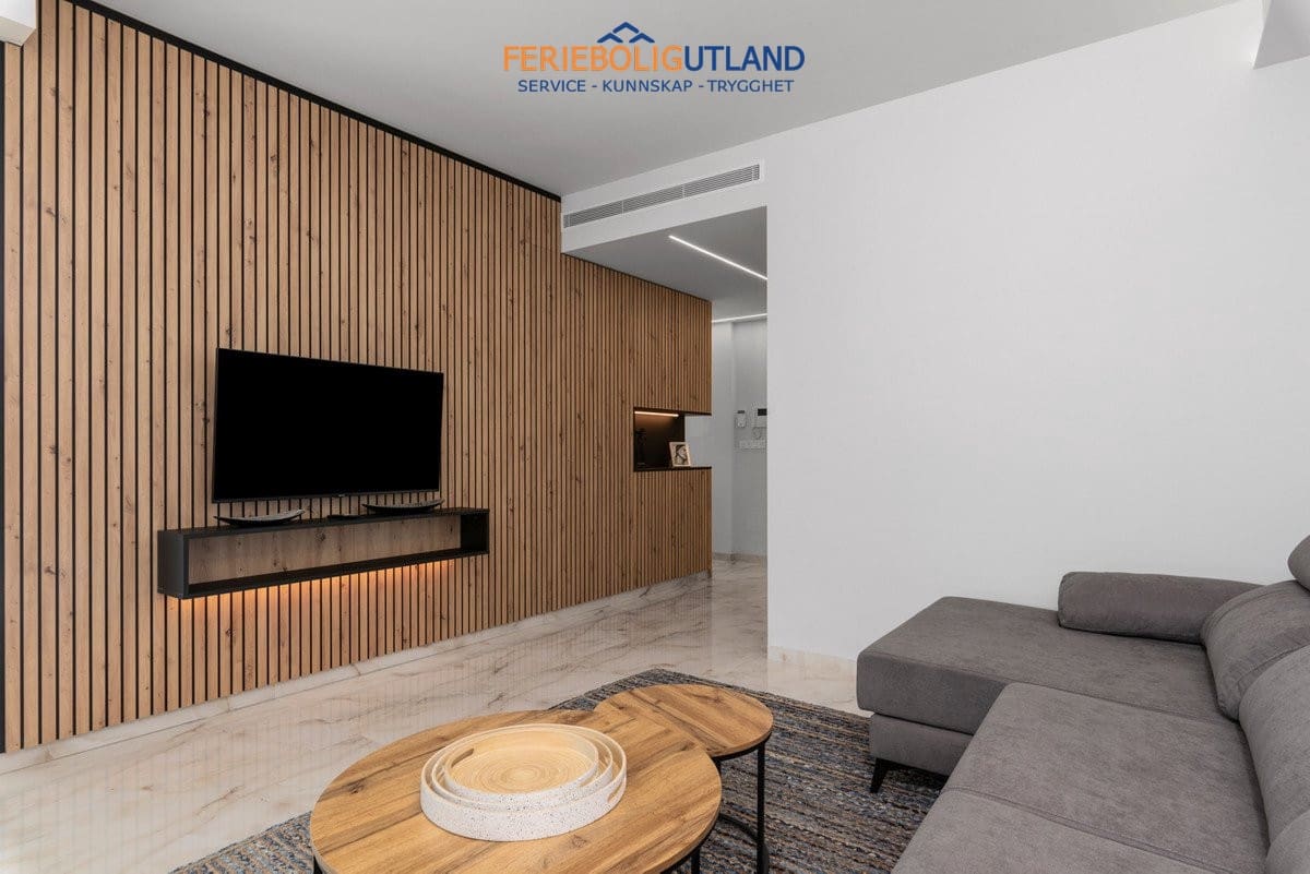 3 soverom Villa til salgs i Algorfa med svømmebasseng garasje - € 670 000 (Ref: 10001068)