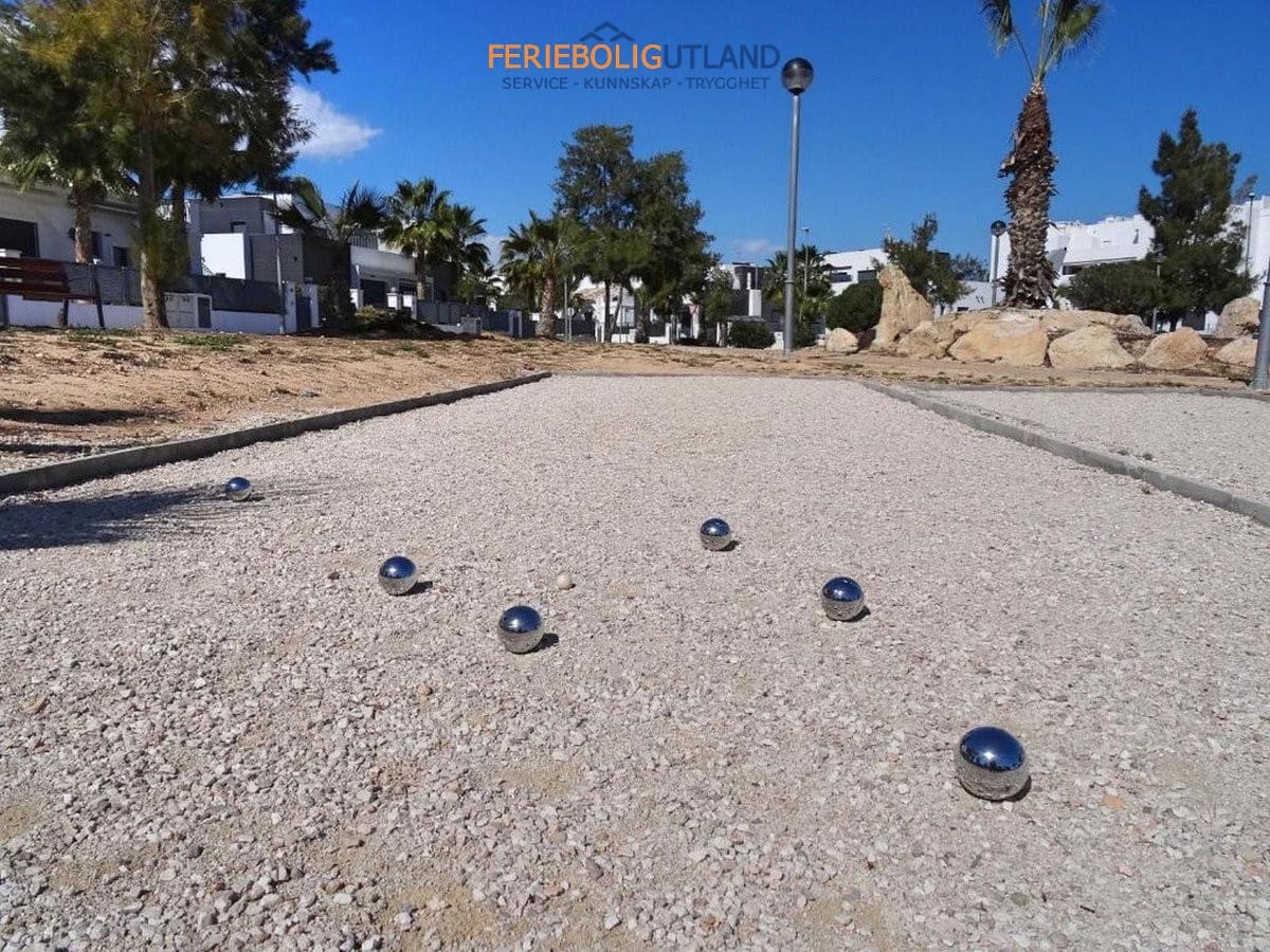 2 quarto Apartamento para venda em Villamartin com piscina garagem - 234 000 € (Ref: 10001069)