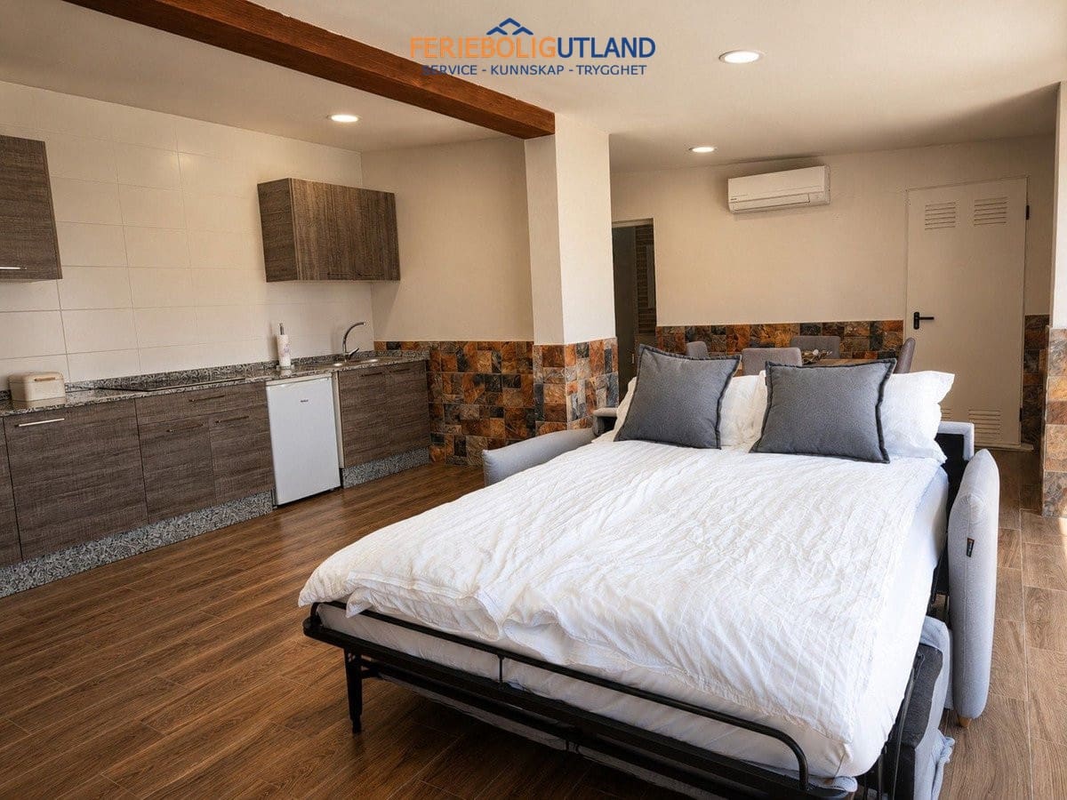 Chalet de 5 habitaciones en Santa Pola en venta con piscina garaje - 1.190.000 € (Ref: 10001071)