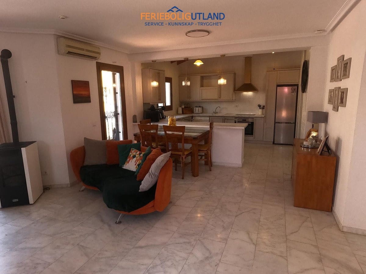 3 sovrum Villa till salu i Algorfa med pool garage - 449 995 € (Ref: 10001072)