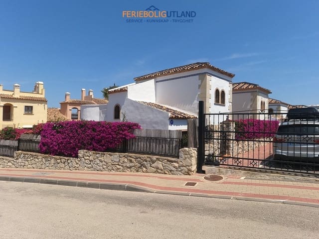 3 slaapkamer Villa te koop in Algorfa met zwembad garage - € 449.995 (Ref: 10001072)