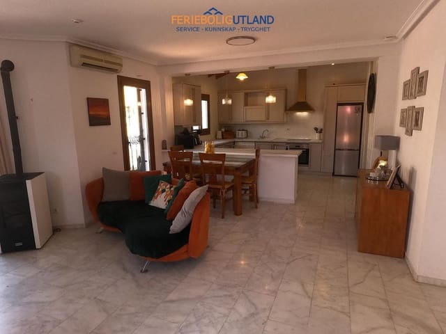 3 slaapkamer Villa te koop in Algorfa met zwembad garage - € 449.995 (Ref: 10001072)
