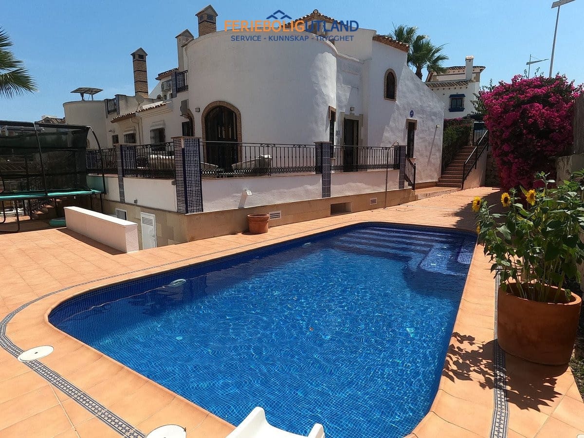 3 sovrum Villa till salu i Algorfa med pool garage - 449 995 € (Ref: 10001072)