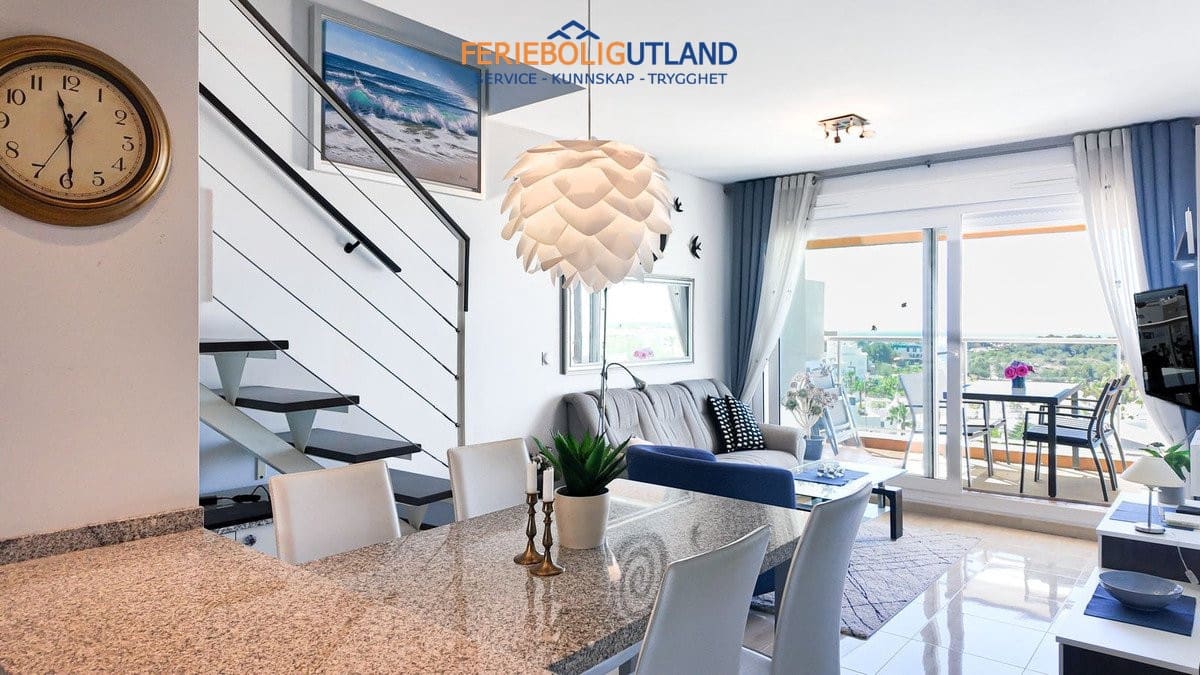 2 quarto Penthouse para venda em Villamartin com piscina garagem - 249 000 € (Ref: 10001073)
