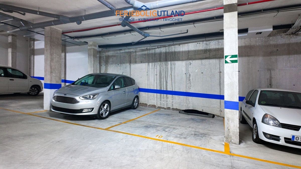 2 quarto Penthouse para venda em Villamartin com piscina garagem - 249 000 € (Ref: 10001073)
