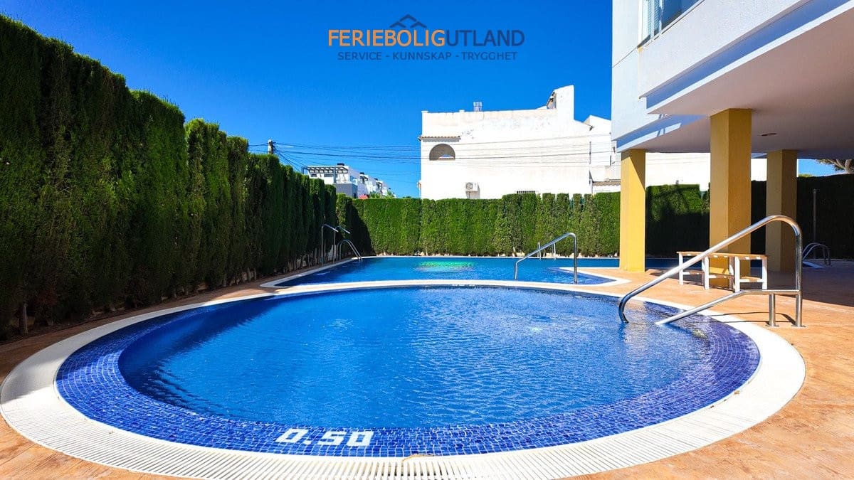 2 quarto Penthouse para venda em Villamartin com piscina garagem - 249 000 € (Ref: 10001073)