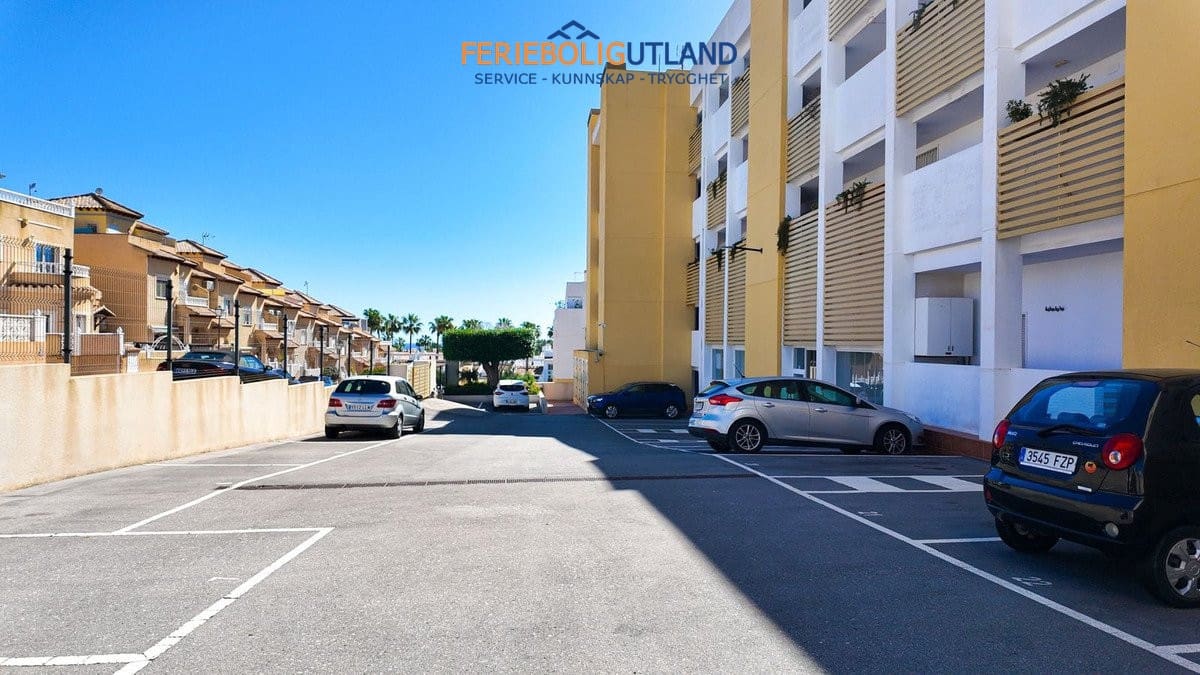 2 quarto Penthouse para venda em Villamartin com piscina garagem - 249 000 € (Ref: 10001073)