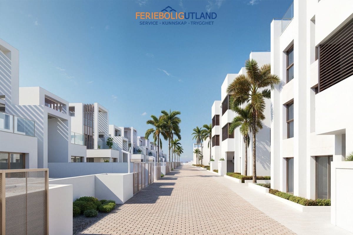 3 soveværelse Byhus til salg i Los Alcazares med swimmingpool garage - € 469.000 (Ref: 10001076)