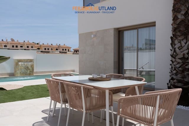 3 soveværelse Byhus til salg i Los Alcázares med swimmingpool garage - € 469.000 (Ref: 10001076)