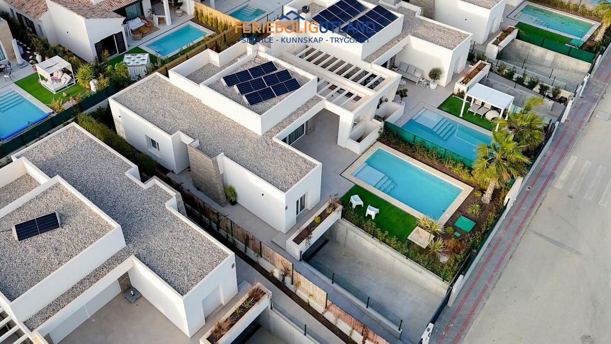 4 quarto Moradia para venda em Algorfa com piscina garagem - 750 000 € (Ref: 10001077)