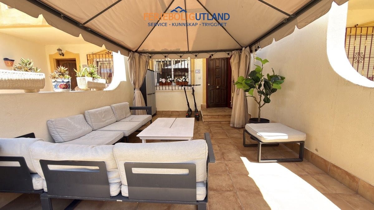3 camera da letto Casa in vendita in La Zenia con piscina garage - 220.950 € (Rif: 10001079)