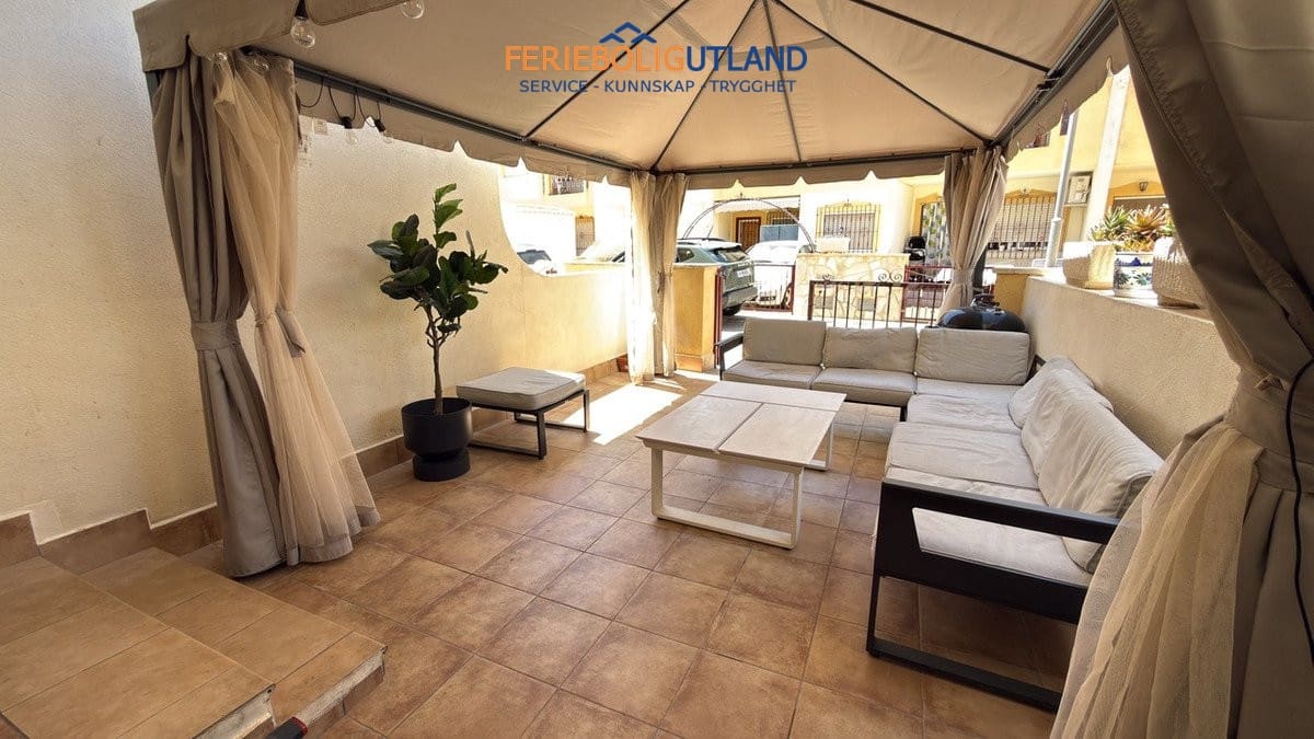 3 camera da letto Casa in vendita in La Zenia con piscina garage - 220.950 € (Rif: 10001079)