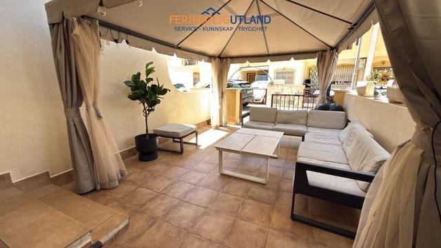 Casa de 3 habitaciones en La Zenia, Orihuela en venta con piscina garaje - 220.950 € (Ref: 10001079)