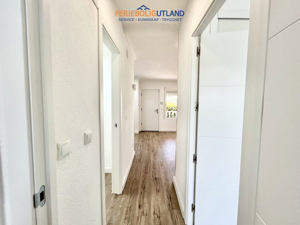 2 soveværelse Lejlighed til salg i Villamartin med garage - € 199.000 (Ref: 10001080)