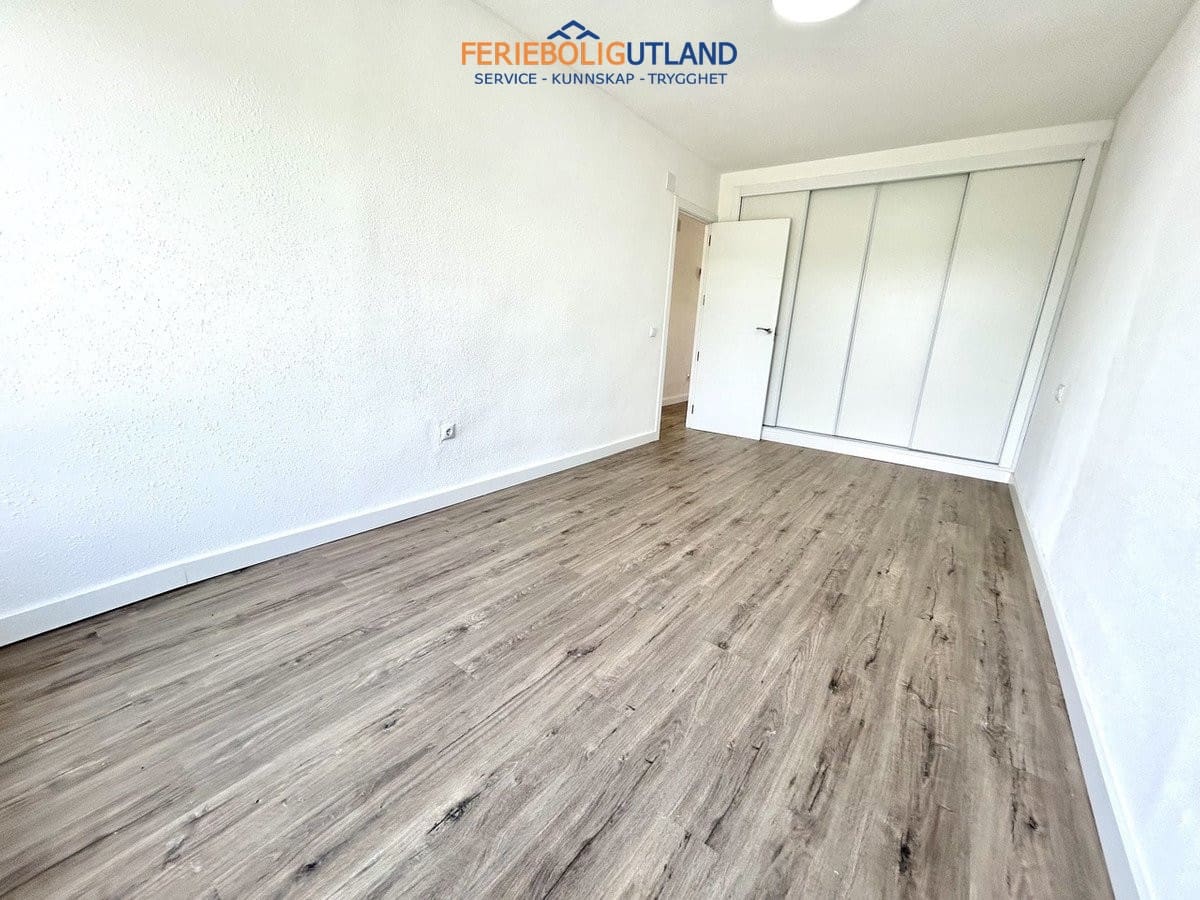 2 soveværelse Lejlighed til salg i Villamartin med garage - € 199.000 (Ref: 10001080)