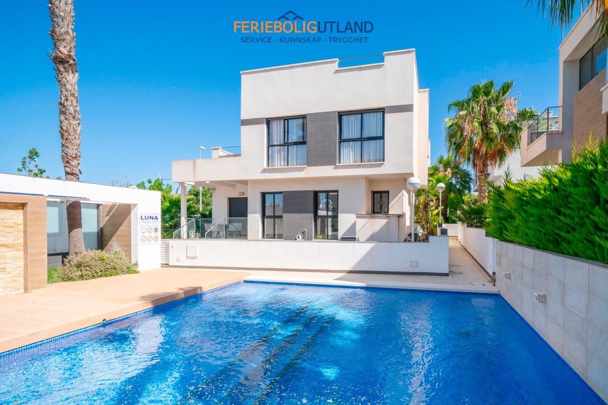 3 soverom Villa til salgs i Ciudad Quesada med svømmebasseng garasje - € 399 000 (Ref: 10001082)