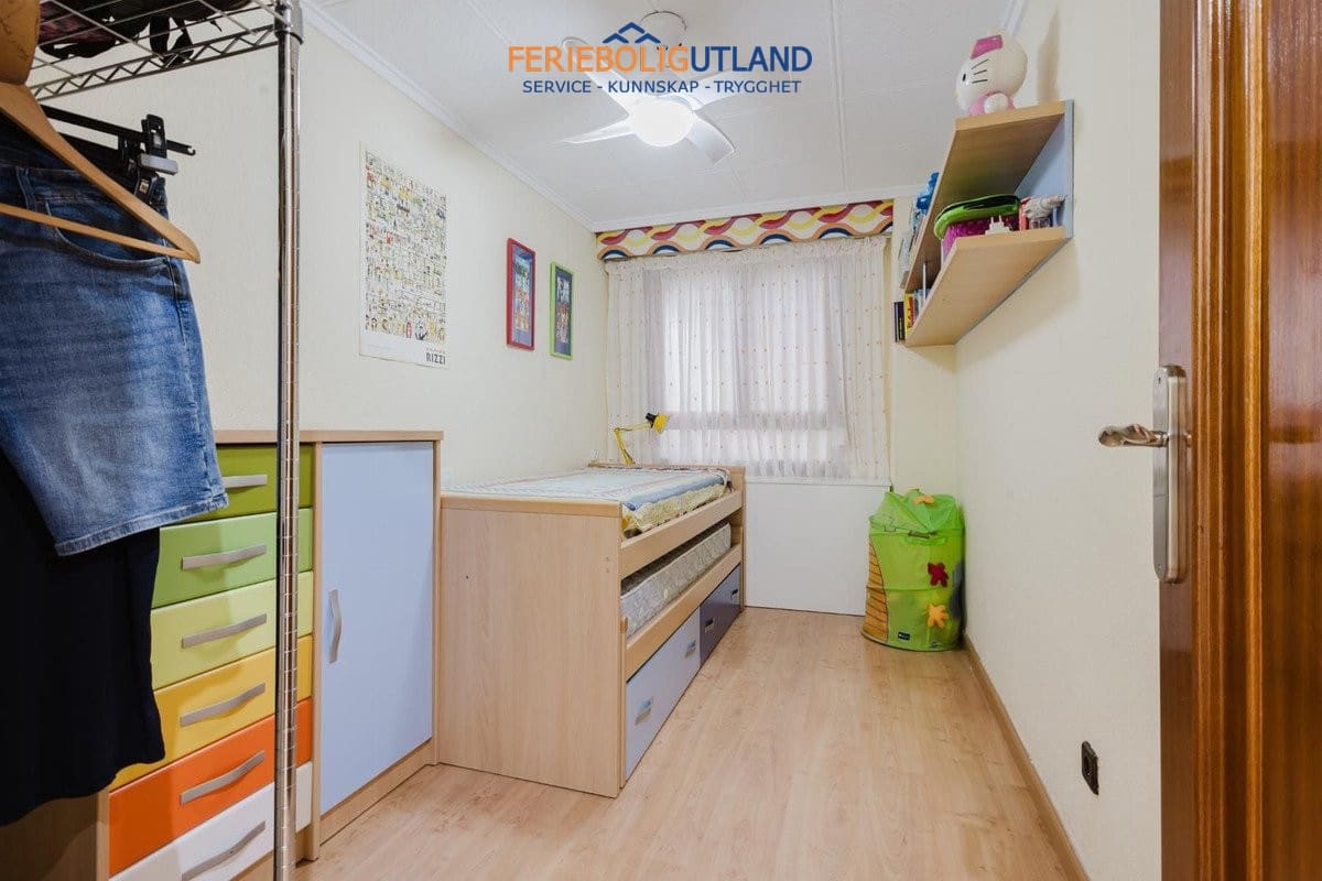 3 makuuhuone Huoneisto myytävänä paikassa Torrevieja mukana uima-altaan - 239 000 € (Ref: 10001086)