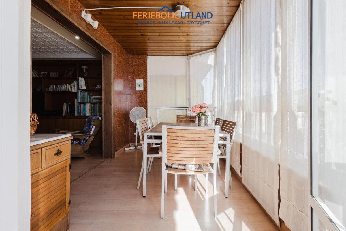 3 makuuhuone Huoneisto myytävänä paikassa Torrevieja mukana uima-altaan - 239 000 € (Ref: 10001086)