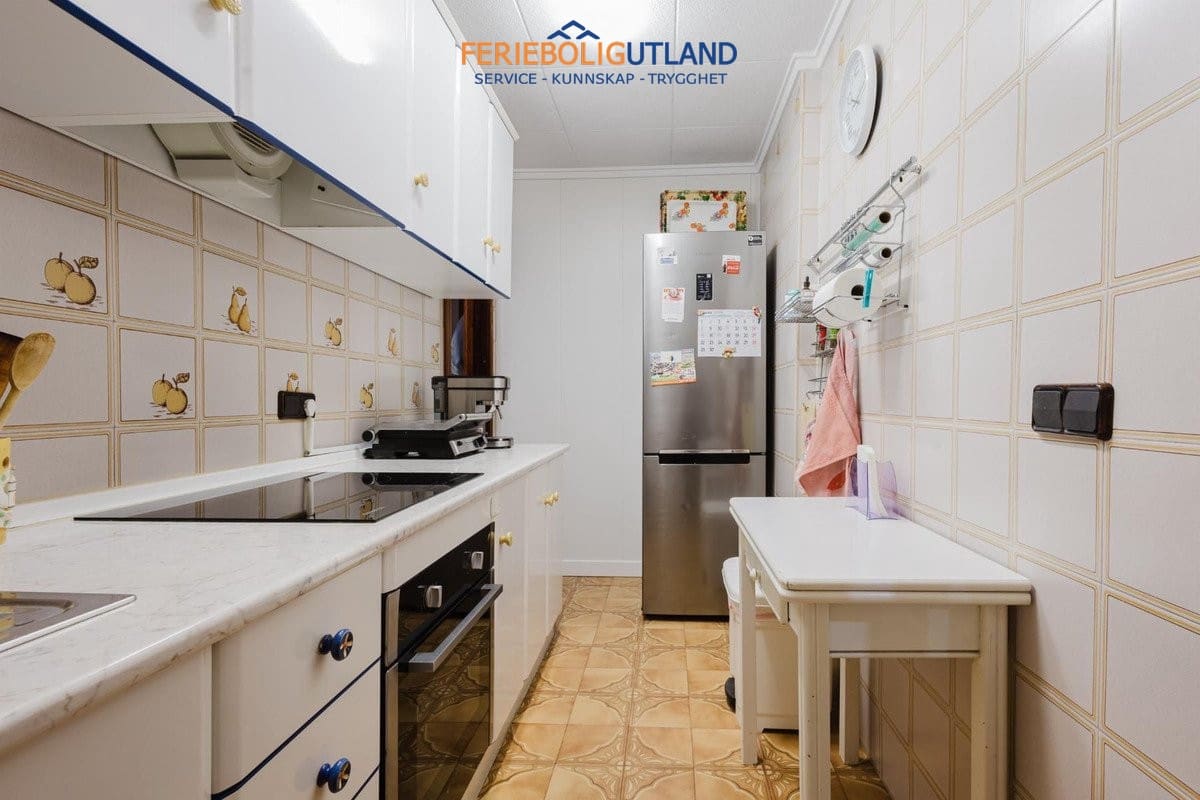 3 makuuhuone Huoneisto myytävänä paikassa Torrevieja mukana uima-altaan - 239 000 € (Ref: 10001086)