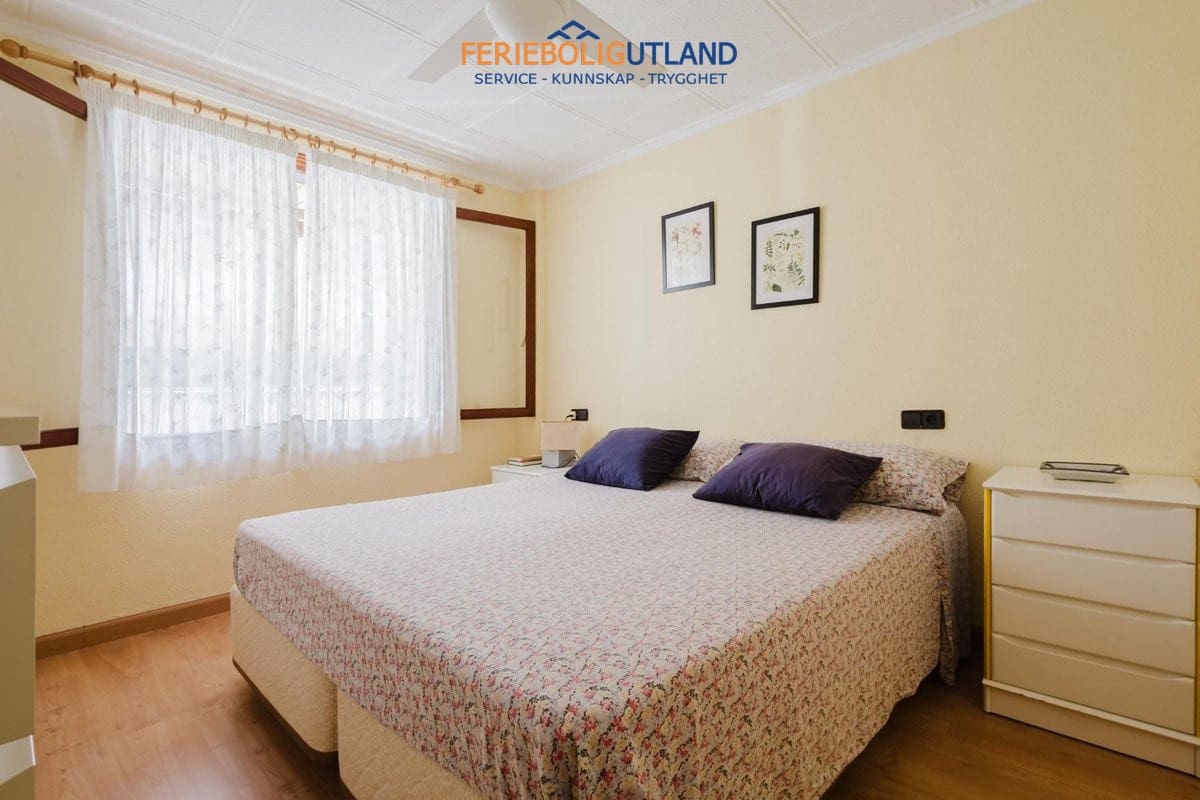 3 makuuhuone Huoneisto myytävänä paikassa Torrevieja mukana uima-altaan - 239 000 € (Ref: 10001086)