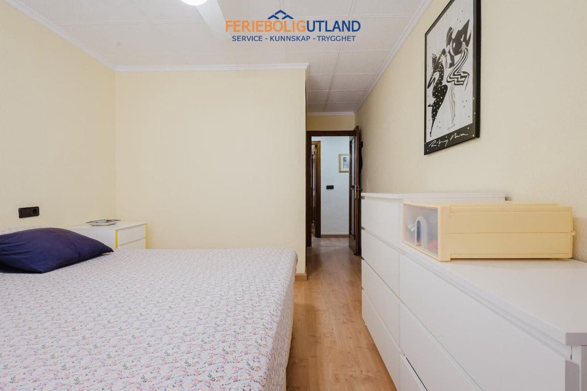3 makuuhuone Huoneisto myytävänä paikassa Torrevieja mukana uima-altaan - 239 000 € (Ref: 10001086)