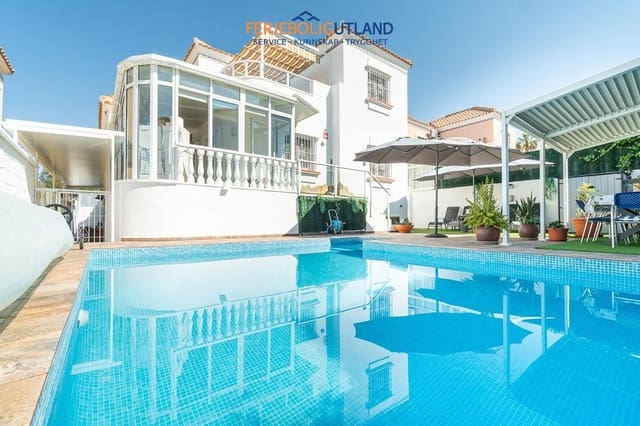4 sypialnia Willa na sprzedaż w Blue Lagoon z basenem garażem - 399 000 € (Ref: 10001090)