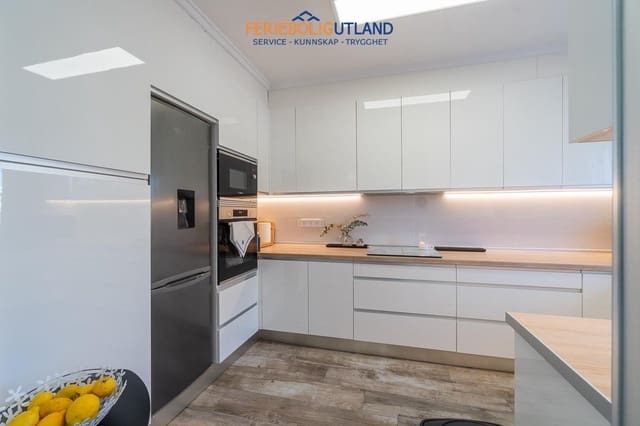 4 sypialnia Willa na sprzedaż w Blue Lagoon z basenem garażem - 399 000 € (Ref: 10001090)