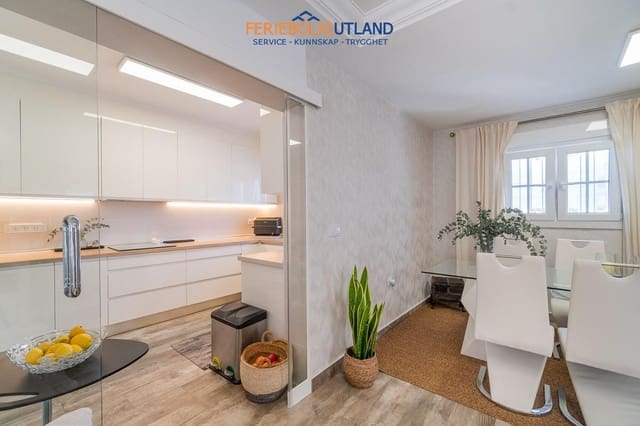 4 sypialnia Willa na sprzedaż w Blue Lagoon z basenem garażem - 399 000 € (Ref: 10001090)
