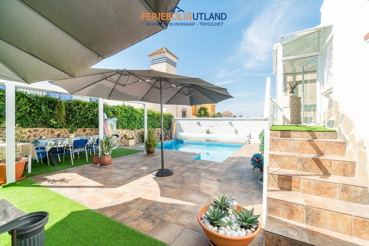 4 sypialnia Willa na sprzedaż w San Miguel de Salinas z basenem garażem - 399 000 € (Ref: 10001090)
