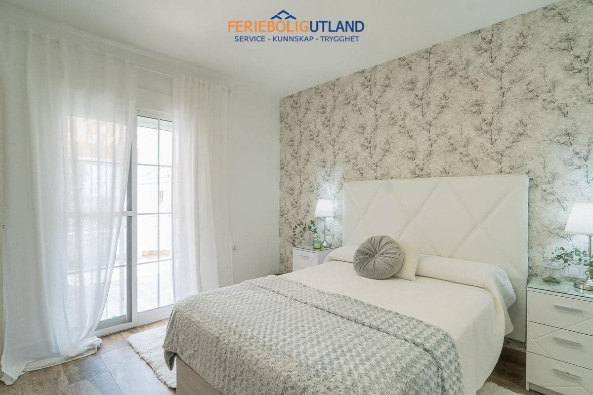 4 sypialnia Willa na sprzedaż w San Miguel de Salinas z basenem garażem - 399 000 € (Ref: 10001090)