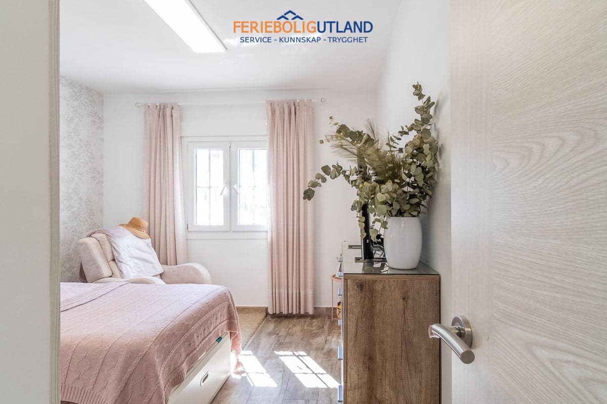 4 sypialnia Willa na sprzedaż w San Miguel de Salinas z basenem garażem - 399 000 € (Ref: 10001090)