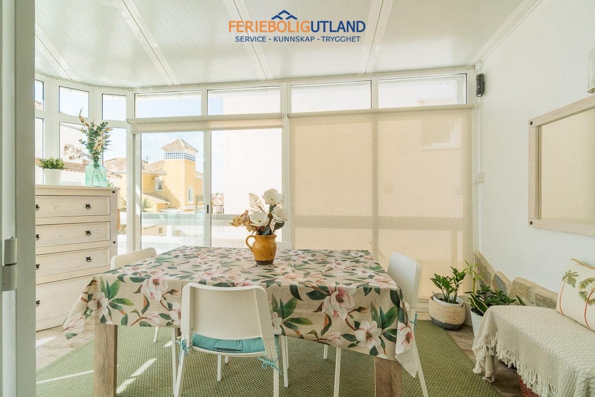 4 sypialnia Willa na sprzedaż w San Miguel de Salinas z basenem garażem - 399 000 € (Ref: 10001090)