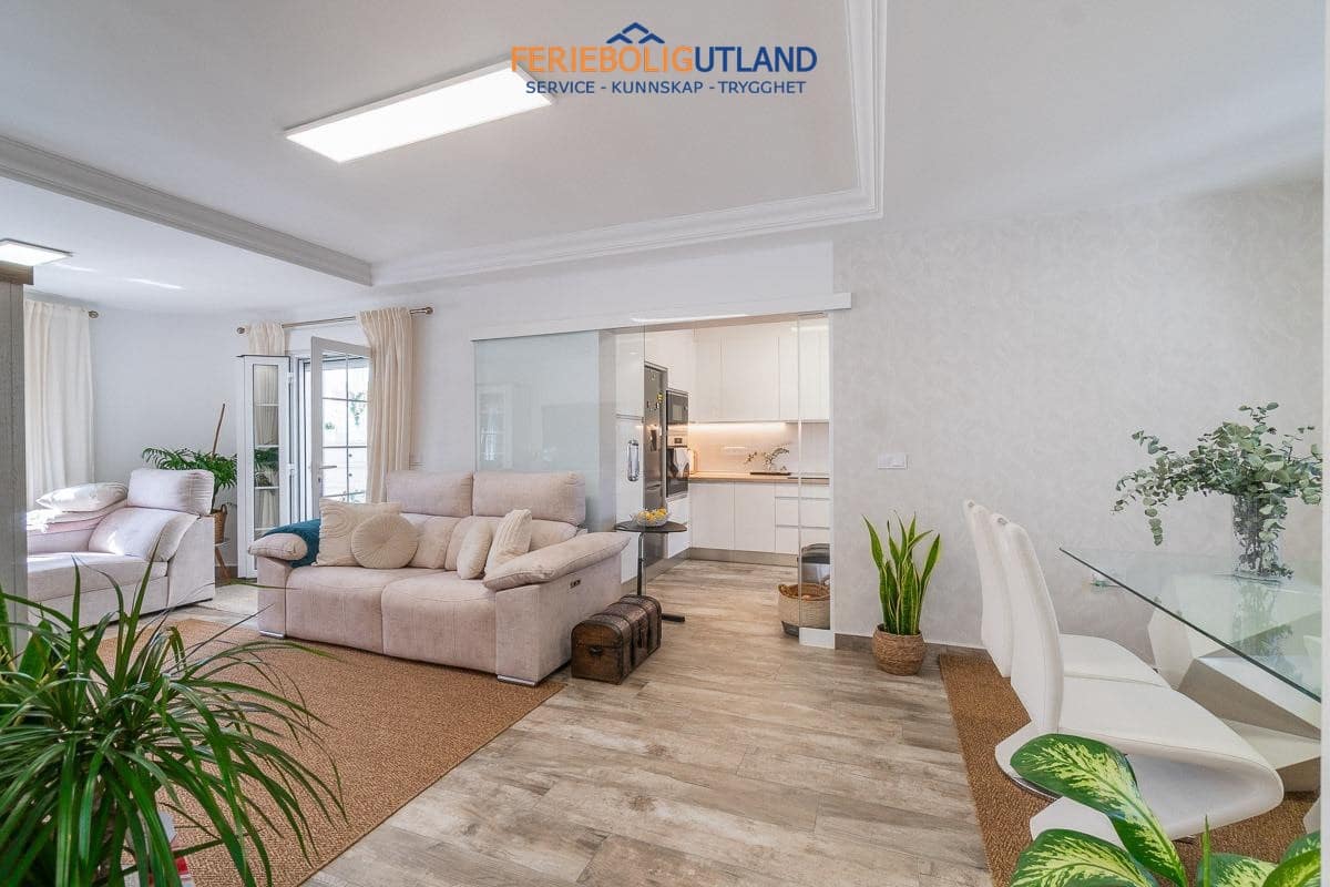 4 sypialnia Willa na sprzedaż w San Miguel de Salinas z basenem garażem - 399 000 € (Ref: 10001090)